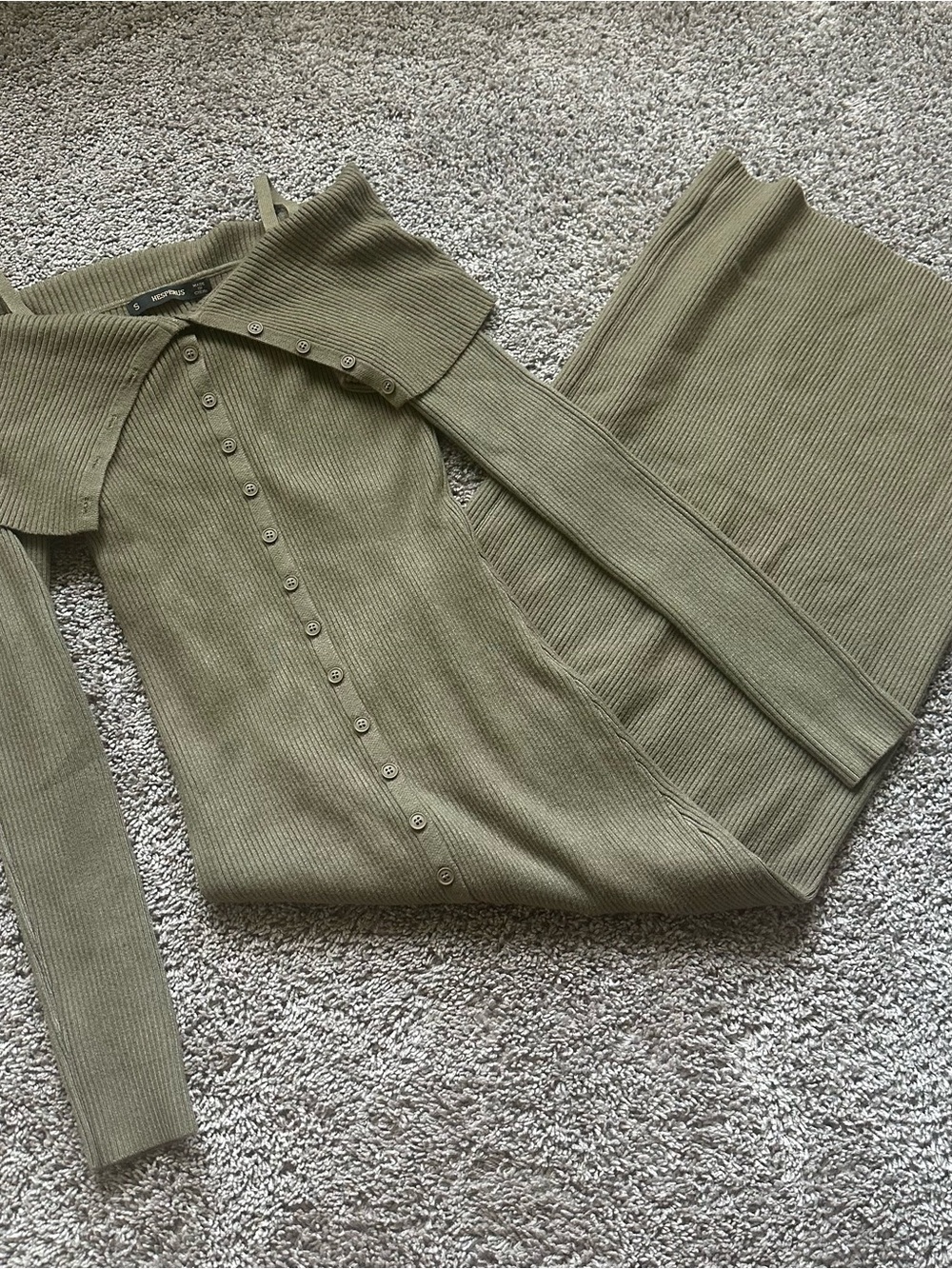 Ribbed Off-Shoulder Maxi Dress in Olive Green
